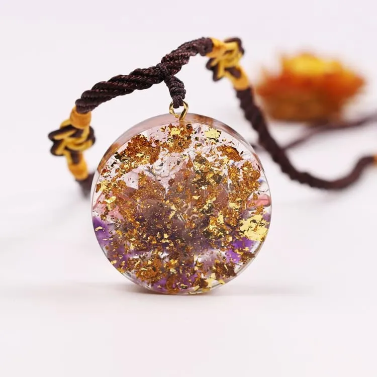 Collier Orgonite 'Fleur de Lotus' en Améthyste – Image 3
